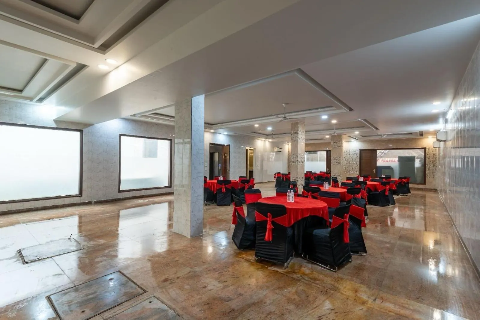 Hotel Florence I Business & Couple-Friendly I Near Artemis Hospital Gurgaon