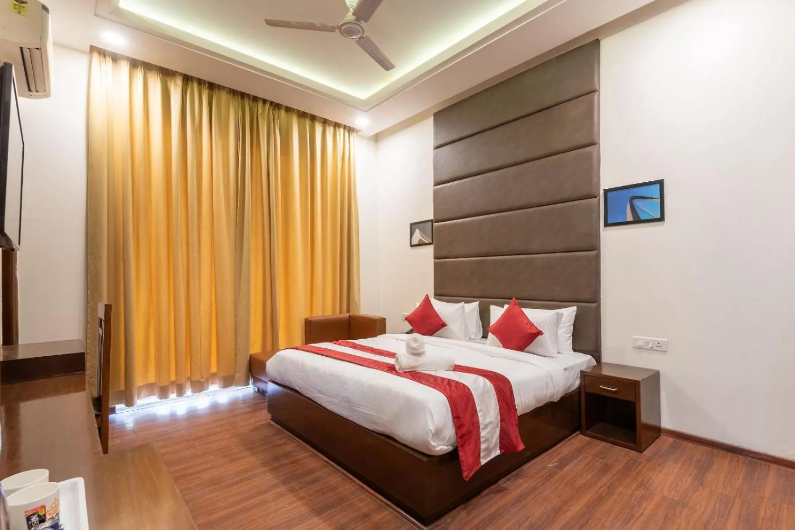 Hotel Florence I Business & Couple-Friendly I Near Artemis Hospital Gurgaon